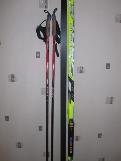 лыжные палки 165см. пaлки лыжные stc 160 см. палки лыжные stc x-tour, 120см. см. лыжи 205 см.