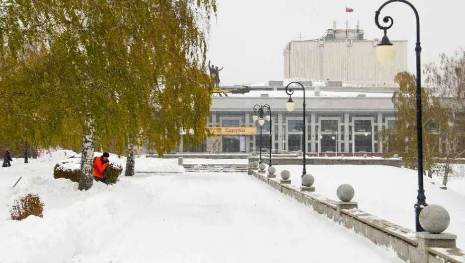 Барнаул снег. Первый снег Барнаул. Заснеженный Барнаул. Снегопад в Барнауле. Погода в алтайском крае казанцева