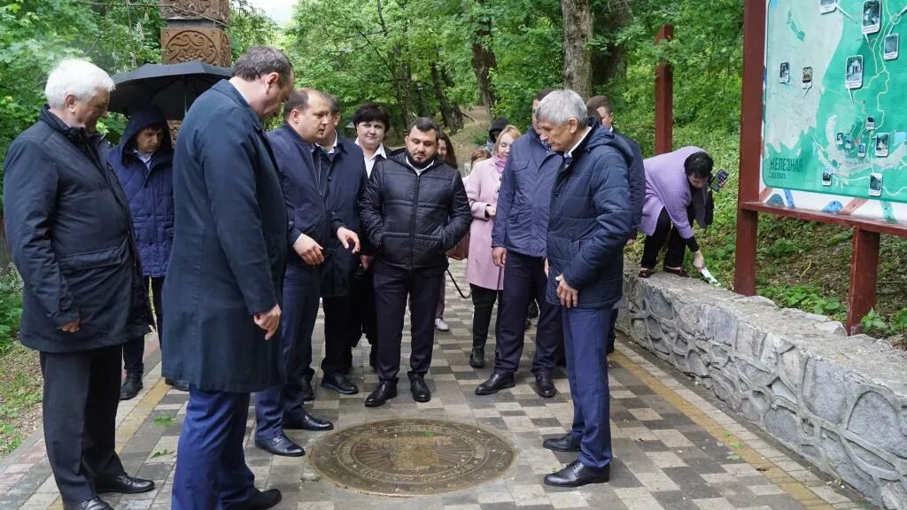 Сайт железноводский городской суд. Депутаты Железноводска. Депутаты Думы г.Железноводска. Директор ЖХСТ Иноземцево.