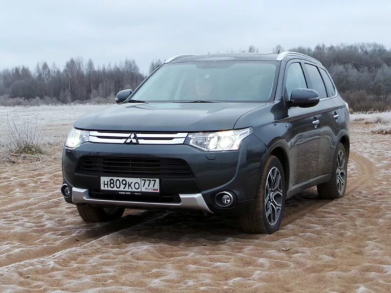 Mitsubishi outlander трехлитровый. Мицубиси Аутлендер 6. Мицубиси Аутлендер 3. Митсубиси Аутлендер 3 2014. Mitsubishi Outlander (3g).