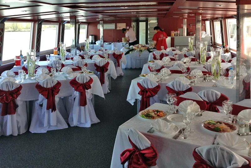 речные прогулки в нижнем новгороде. прогулка на теплоходе нижний новгород. речные прогулки в нижнем новгороде. теплоход-пансионат «солнечный город». нижний новгород теплоходы ночь.