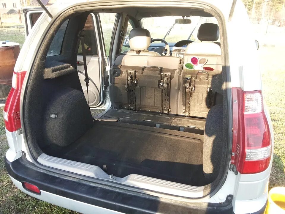 6 багажник. 6 багажник. Hyundai matrix 1. Хендай матрикс багажник. Багажник хендай матрикс 2004.