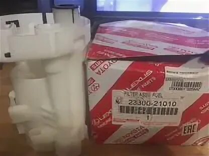 Топливный фильтр тойота королла 120. Топливный модуль тойота королла 120. Топливный насос карола 120. Топливный фильтр королла 120 1. 4.