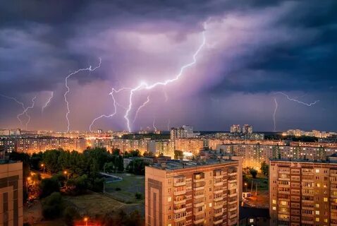 Молния весной