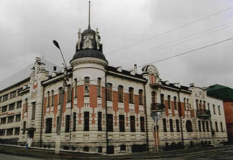 Дом купца Яковлева и Полякова в Барнауле. Дом Купцов Яковлева и Полякова. Особняк купца Яковлева Барнаул. Дом Яковлева и Полякова достопримечательности Барнаула. Улица короленко барнаул алтайский край