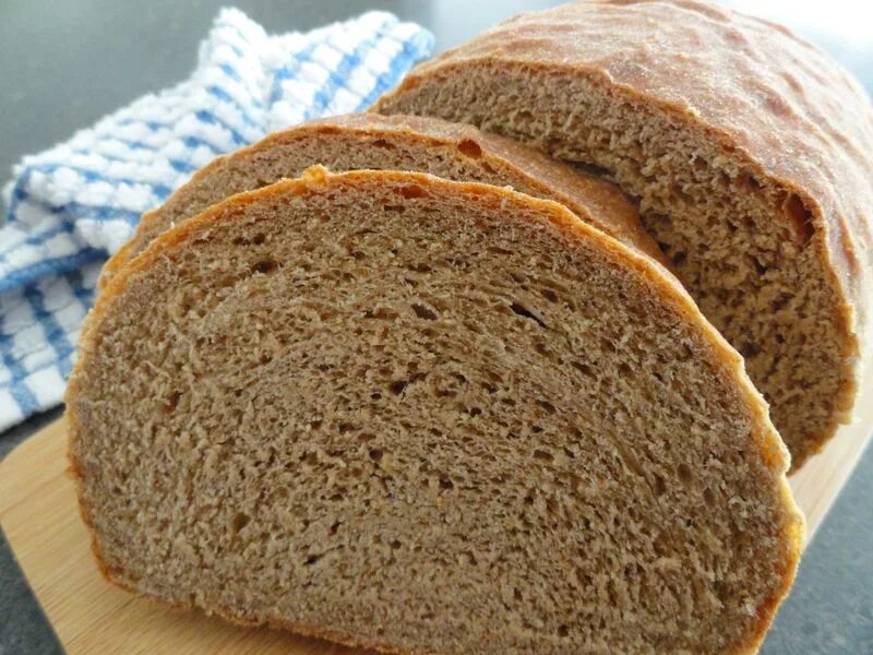 Какой хлеб повышает сахар. Хлеб. Хлебобулочные изделия для диабетиков. Диабетический хлеб. Хлеб ржаной диабетический.