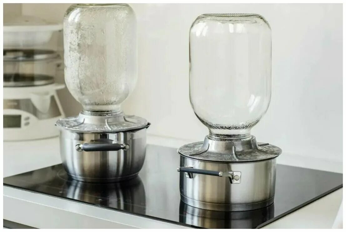 стерилизовать банки. кастрюля для стерилизации банок с заготовками. стерилизация банок для консервации. пастеризация банок. кастрюля для стерилизации.