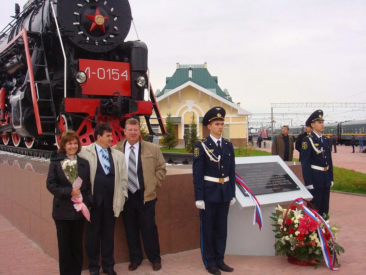 Новости камень на оби сегодня. Камень-на-Оби (станция). Камень на Оби город ЖД вокзал. ЖД станция камень на Оби. ЖД вокзал камень на Оби Алтайский край.