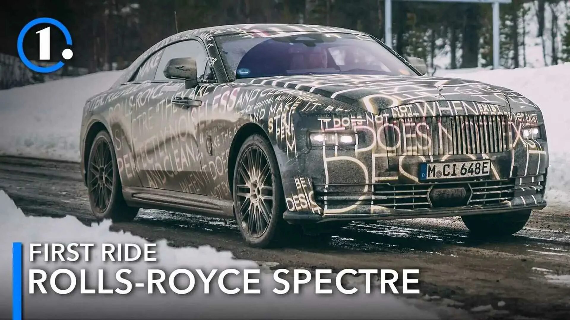 Rr spectre. Роллс Ройс Spectre. Rolls Royce Spectre резина. Rolls Royce Spectre салон. Роллс Ройс Spectre новый.