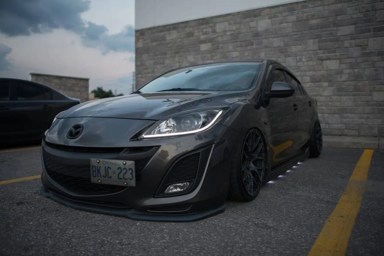 Mazda 3 тюнинг. Mazda 3 BL Tuning Black. Mazda 3 Tuning. Mazda 3 BL tuned. Обвес на Мазда 3 BL седан 2011.