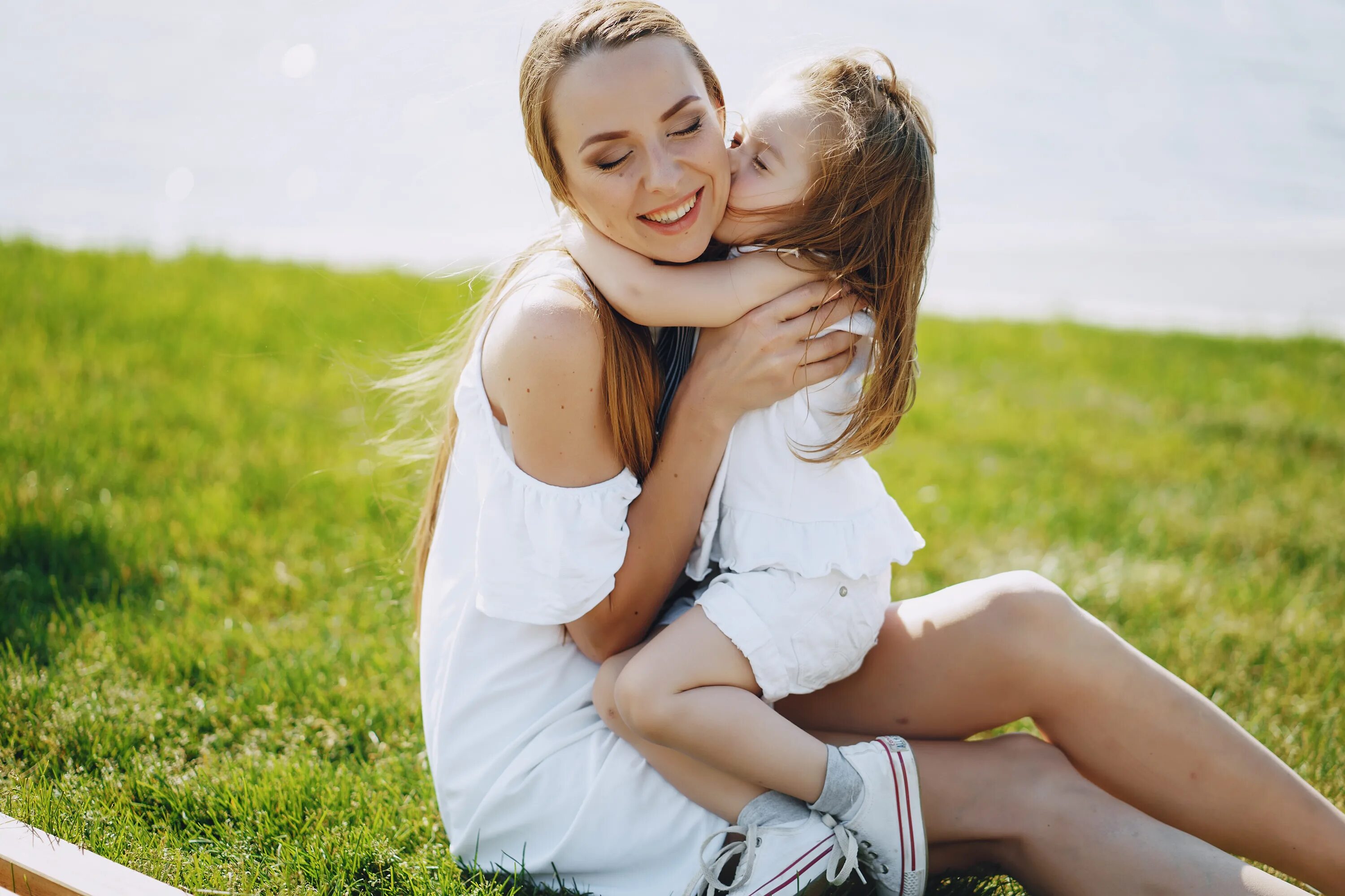 Real lesbian daughter. Мама и дочка. Красивая мама. Фотосессия мама и дочка. Девочка с мамой.