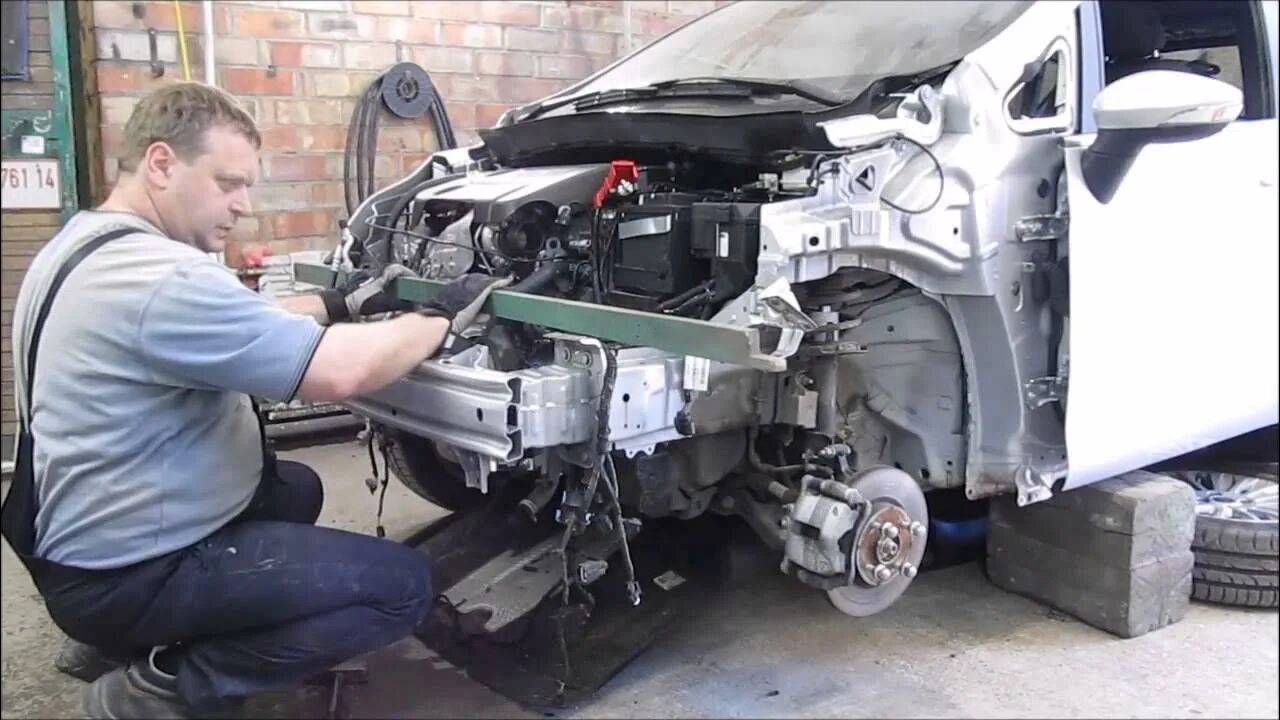 Обширный кузовной ремонт Ford Focus. Часть 1 - Разборка-сборка-дефектовка. - Авт