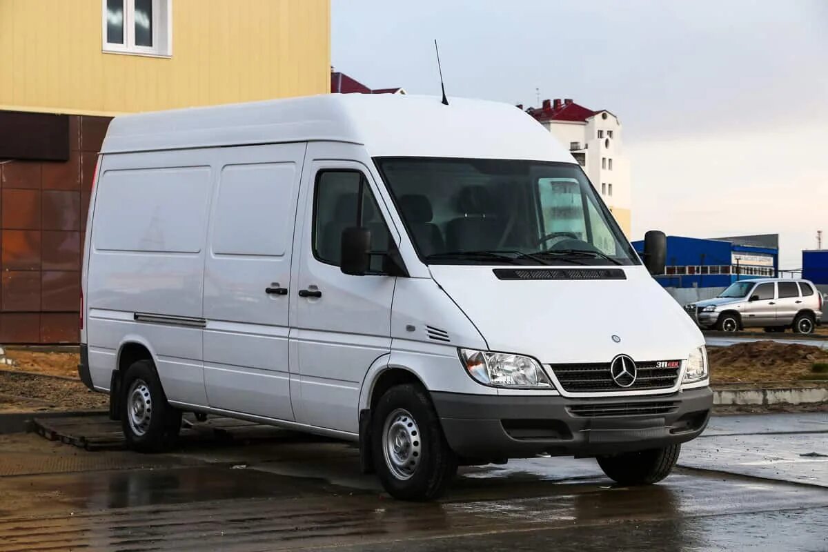 Мерседес Спринтер 311. Мерседес Sprinter 311. Мерседес-Бенц Спринтер 311 CDI. Мерседес 311 CDI Sprinter.