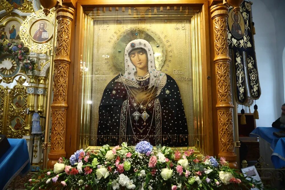 Икона умиление в верхотурье. Икона матроны московской из покровского монастыря. Феофания святая икона в покровском. Иконы в покровском женском монастыре. Иконы в покровском женском монастыре.
