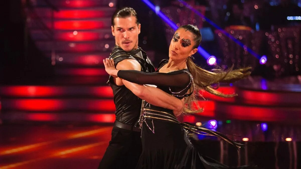Танец для двоих фильм. Strictly come dancing series 19 musicals special. Strictly come dancing's gleb savchenko quits series due. Испанский танец имитирующий корриду. Фильм про танцы в нью йорке.