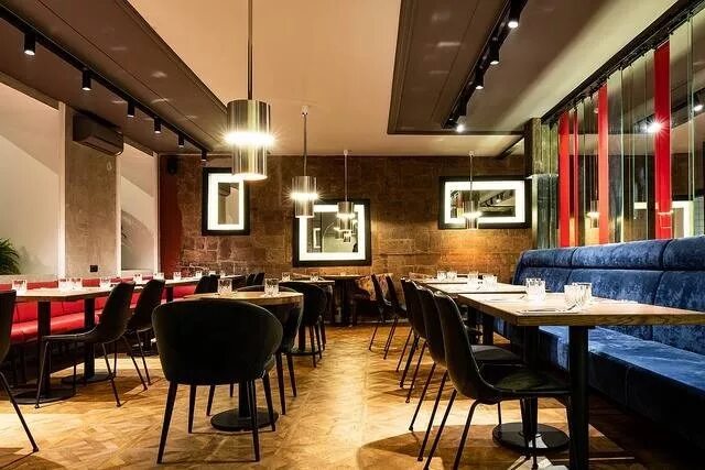 Вивиан кафе китай город. Вивиан кафе москва. Vivians cafe китай город. Вивьен мерандо. Вивьен вествуд магазин.