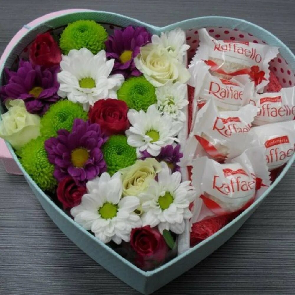 прикольные букеты на день рождения. необычные стильные букеты. розы в пробирках. как оригинально подарить цветы. роза в кубе.