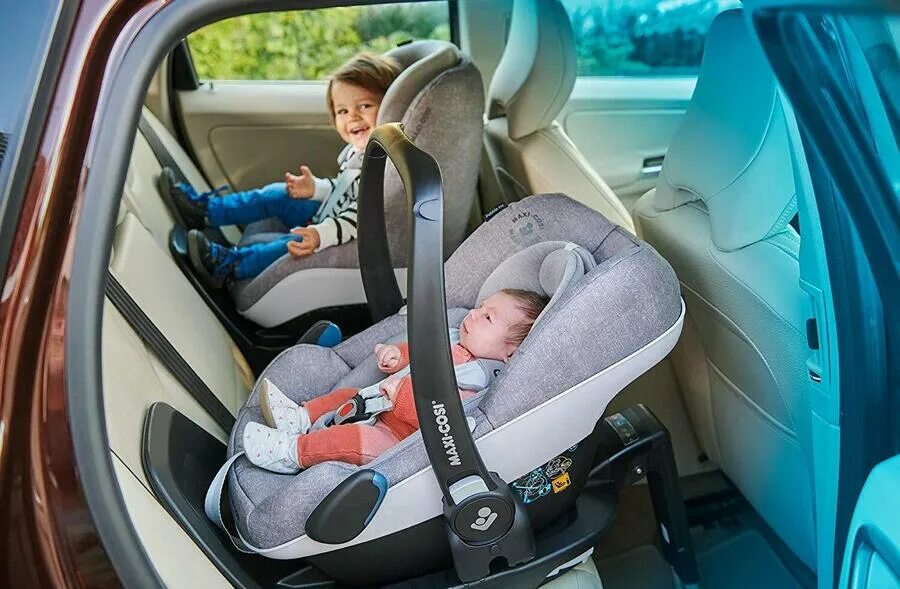 Люлька Maxi cosi Pebble. Автокресло Maxi cosi Pebble с ребенком. Автолюлька Maxi cosi Pebble Plus. Maxi cosi Pebble Pro i Size. Что находится в люльке