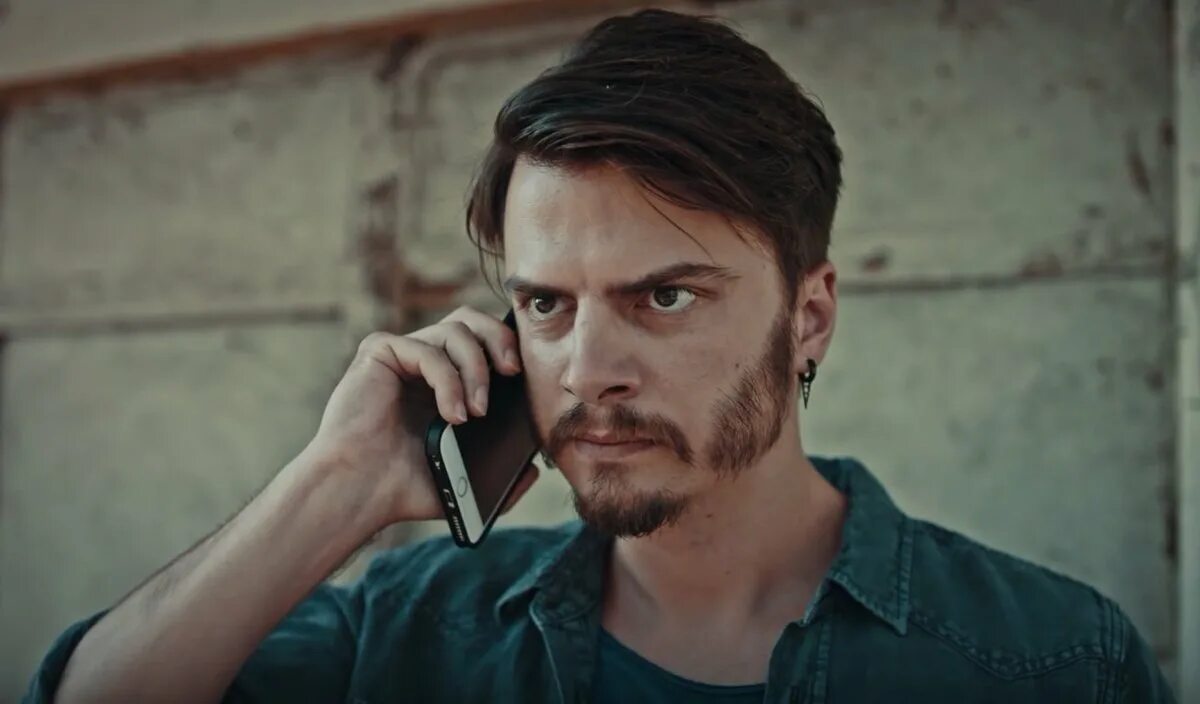 Йигит сын эндер. Йигит учан. йигит учан актер. йиит учан боран. джем учан.