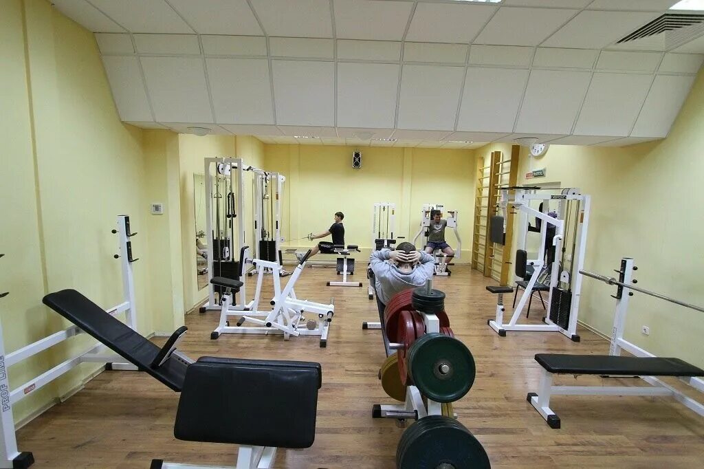 зарайск тренажерный зал в ледовом дворце. спортзал саранск. ледовый дворец уварово. ледовый дворец сургут тренажерный зал. ледовый дворец тренажерный зал гомель.