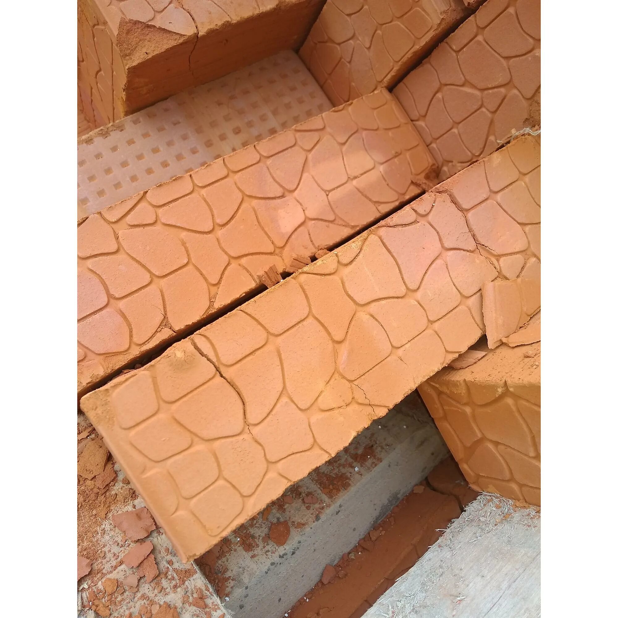 Кирпич красный м-125. Воткинский кирпич цокольный полнотелый. Воротынский кирпич баварская кладка. Кирпич рядовой победа лср (нкз) поризованный м150 250х120х65 мм 1nf. Кирпич рублей.