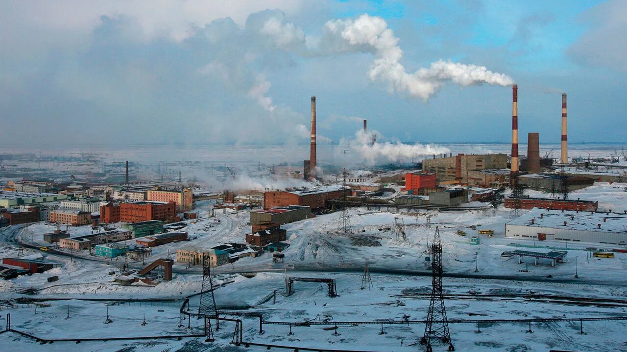 Норильск начнутся. Норильский завод норникель. Норильский никель завод в норильске. Норильск кольская гмк. Норильский никель завод с высоты.