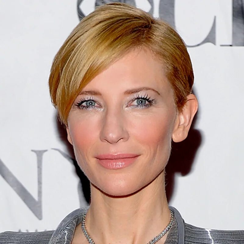Кейт бланшетт с пикси. Стрижки для узкого лица. Стрижка каре на средние волосы. Стрижки на худое лицо. Стрижки на вытянутое лицо.