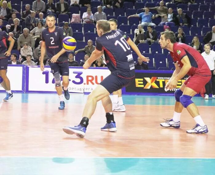 Спецовка шлюмберже. Когалым университет лукойла. Нефтяник университет. Нефтяник профессия. Волейбол оренбург.