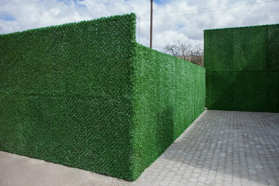 Зелен установить. Заборная сетка зеленая 150x1500. сетка для изгороди. забор из фасадной сетки. декоративная сетка для забора.