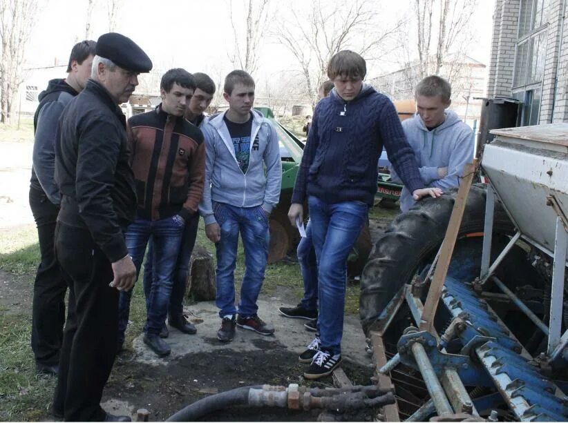 Колледж георгиевск. ГТМСХ Георгиевск. Георгиевский колледж автоматизации механизации. Техникум Георгиевск ГТМАУ. Георгиевский техникум механизации сельского хозяйства.