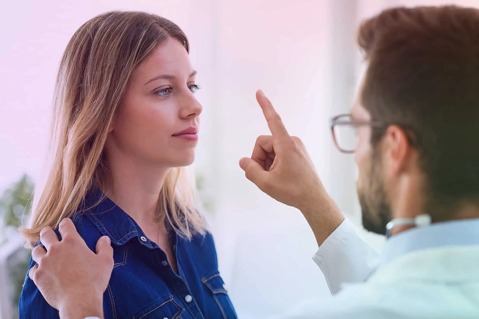 Психотерапия с помощью движений глаз. Дпдг фото. картинки emdr терапия. десенсибилизация и переработка движением глаз. техника шапиро метод дпдг.