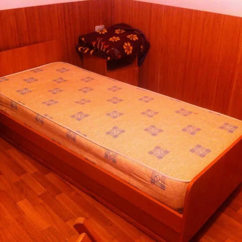 Кровать 1. Кровать 1. Ящики для кровати односпальной. Кровать односпальная с матрасом бу. , на авито в рузаевке.