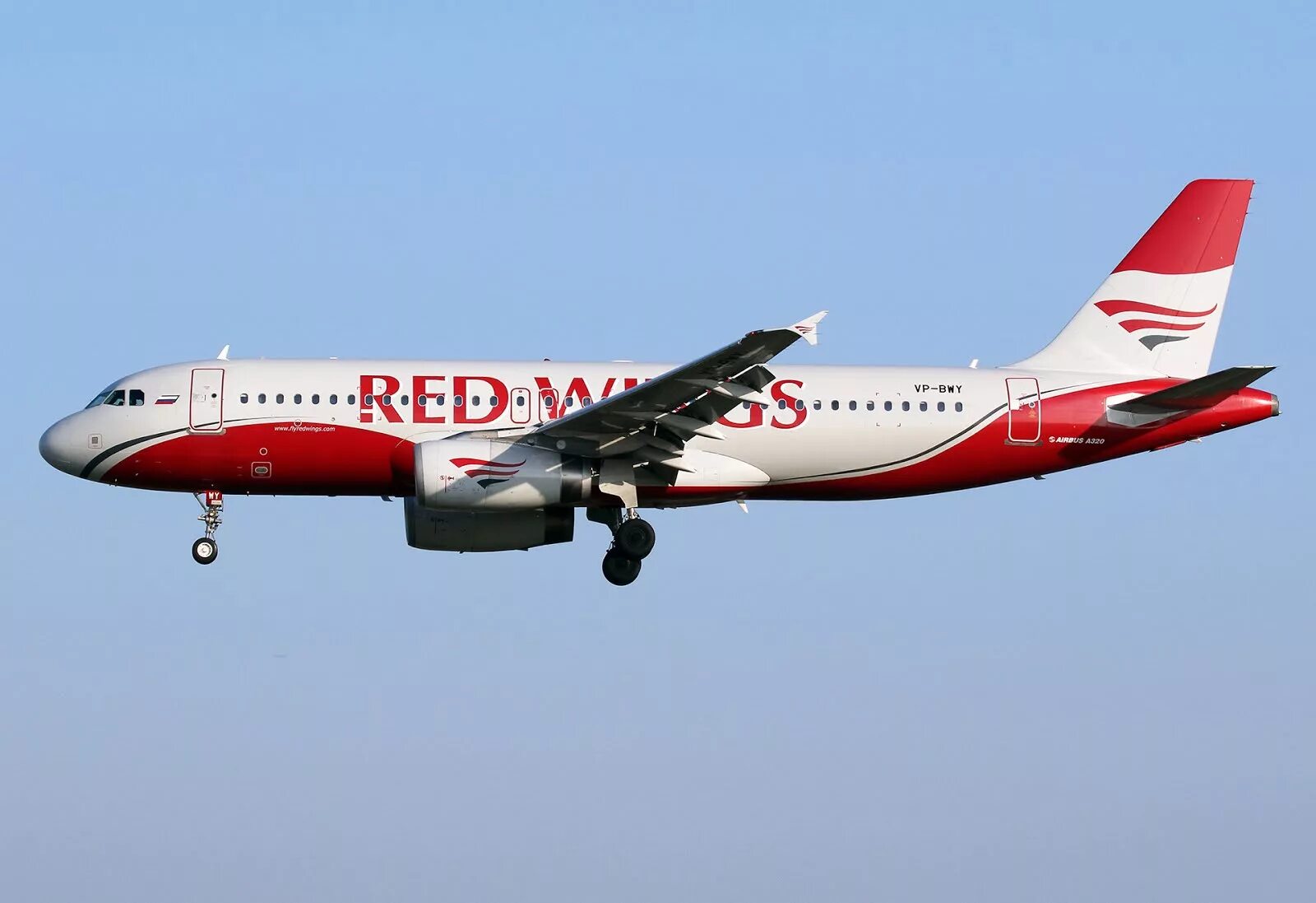 Ред Вингс авиакомпания. Red Wings a320 100/200. Аэрофлот Red Wings. Модель а-320 Red Wings фотосессия. Ред вингс шри ланка