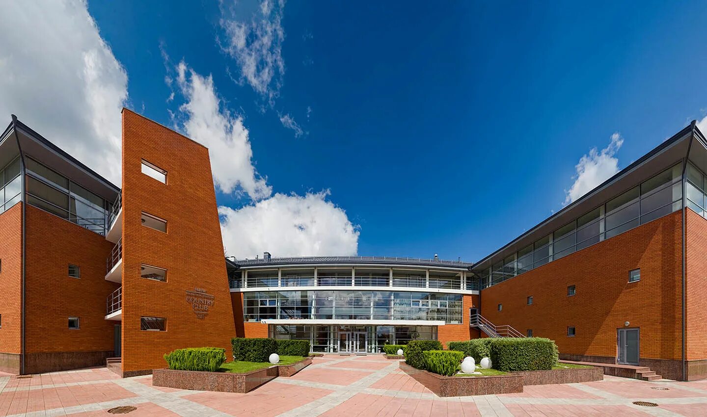 Величъ кантри клаб. Величъ звенигород. Поселок величъ звенигород. Величъ country. Звенигород велич кантри клаб.