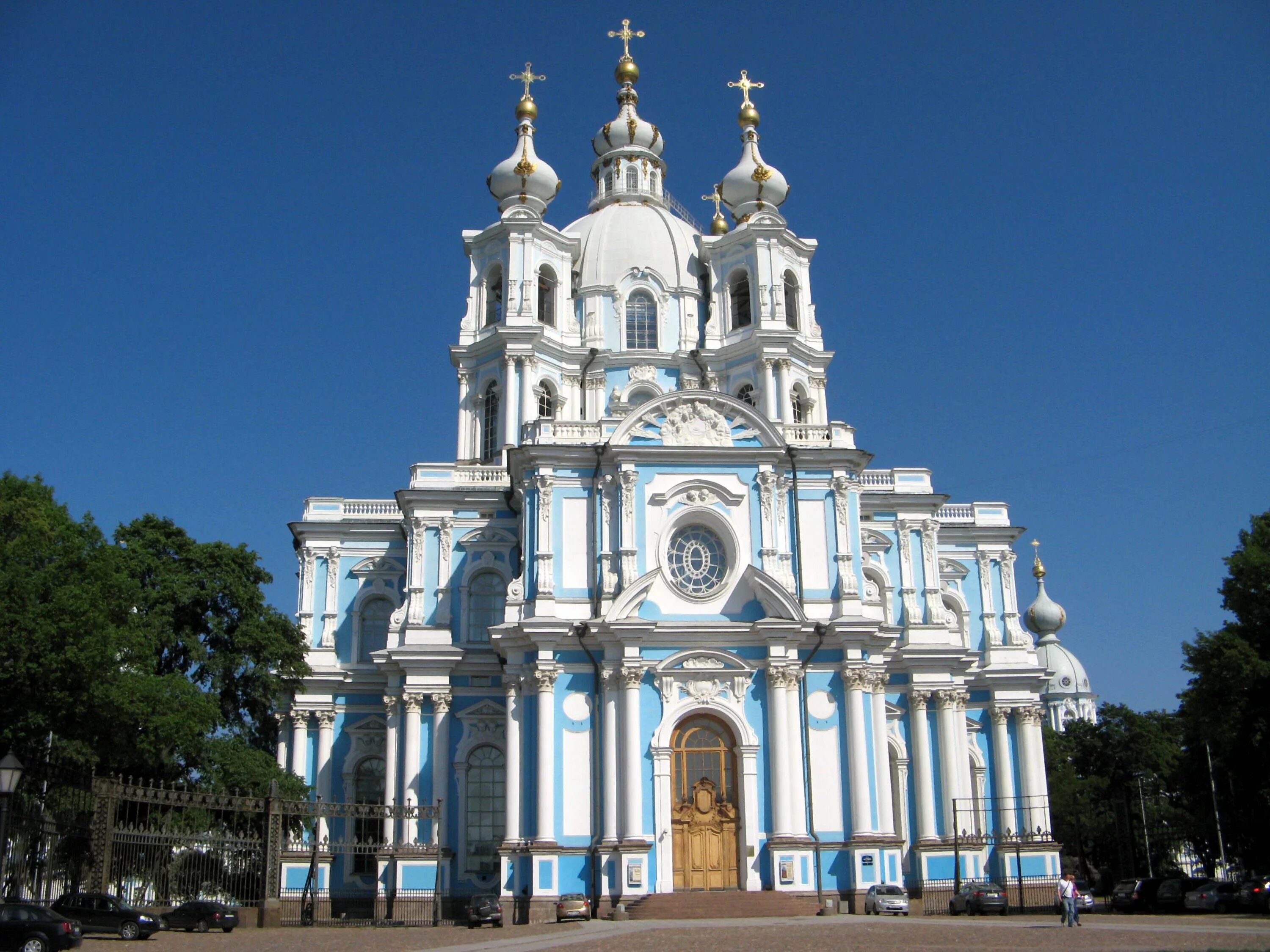 Сколько церквей в спб