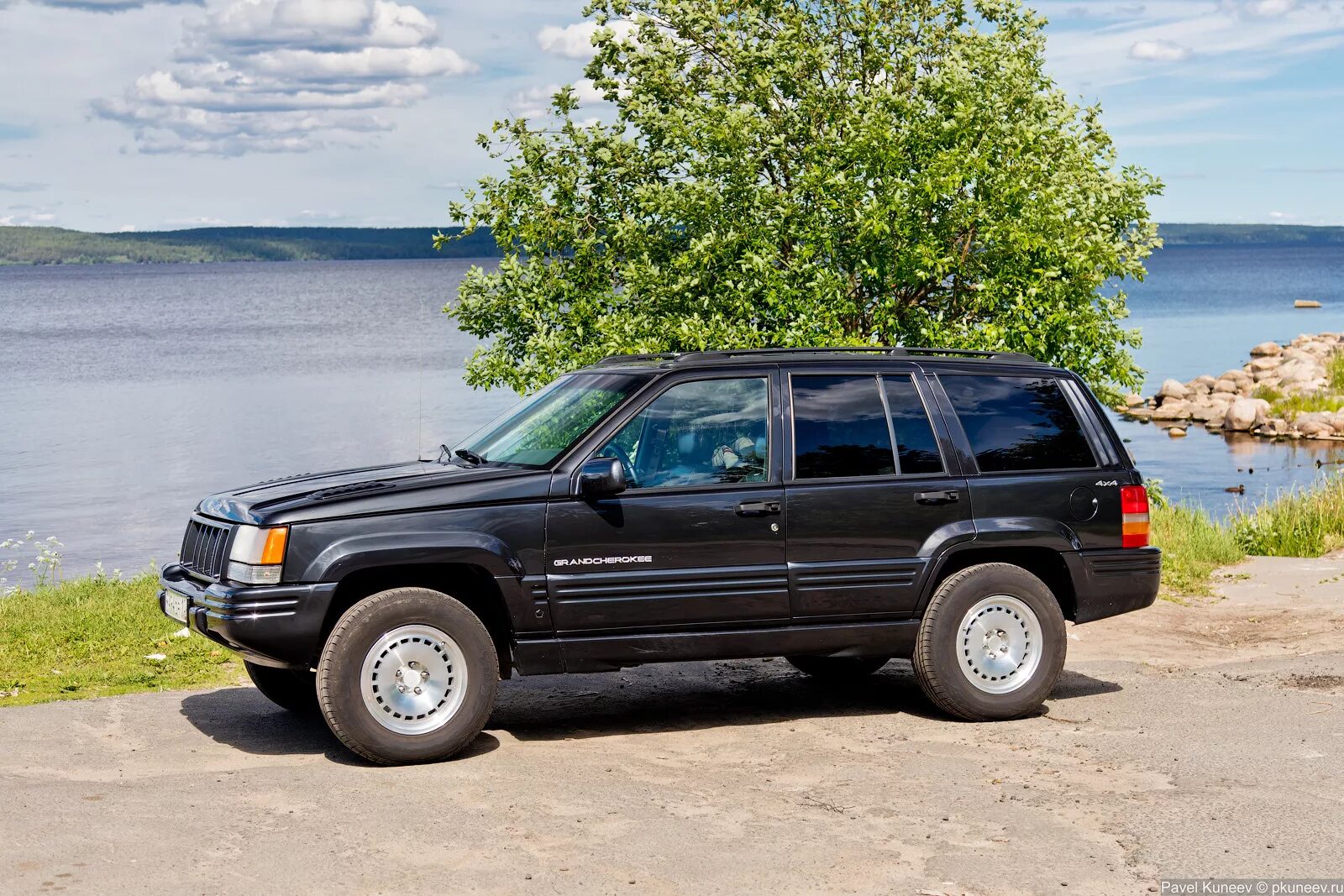 Один паладин внедорожник купить фото. Jeep Grand Cherokee 5.9. Jeep Grand Cherokee 1995 5.9. Jeep Grand Cherokee 1998 5.9. Джип Гранд Чероки 1998.