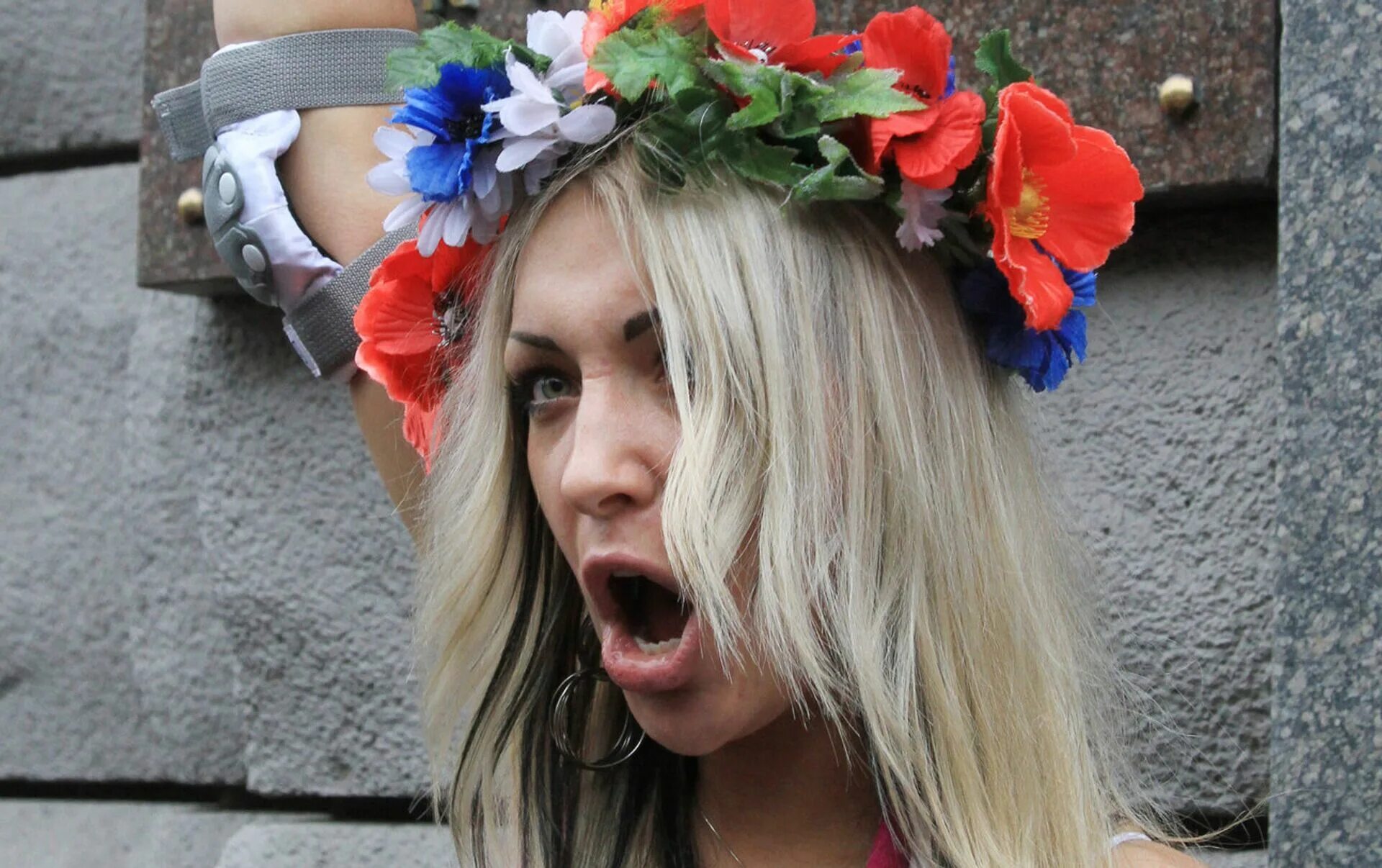 Активистка это. Александра Шевченко Фемен голая. Femen Александра Шевченко. Александра Шевченко Фемен сиськи. Фемен Анастасия гришай.