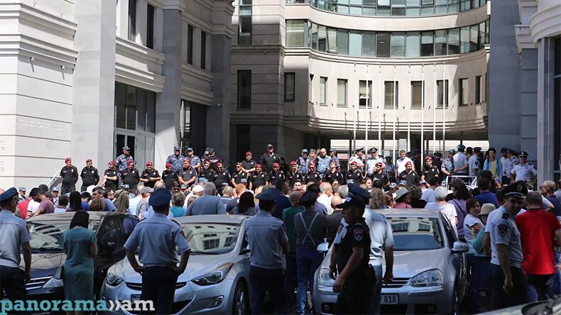 Затулин в армении. Черный список армянском. Блюда армянской кухни названия. Черный список армянском. Черный список.