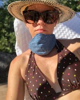 Fotos n ° 1 : *Elizabeth Banks Weekend Vibes incluye Bikinis! 