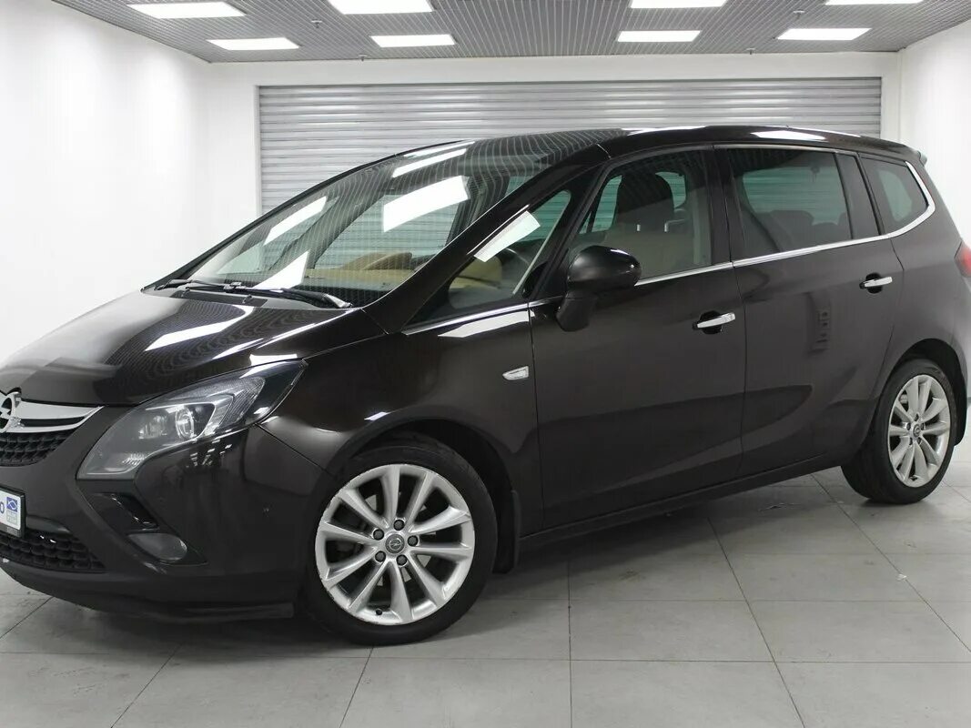 Opel Zafira 2013. Опель Зафира 2013. Опель Зафира 2013 года. Опель Зафира ц 2013.