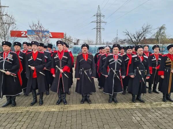 Корниловские поминовения казачата. Лабинские казаки. Корниловские казаки. Форма Кубанского казачьего войска. Погода суворовское усть лабинский краснодарский край