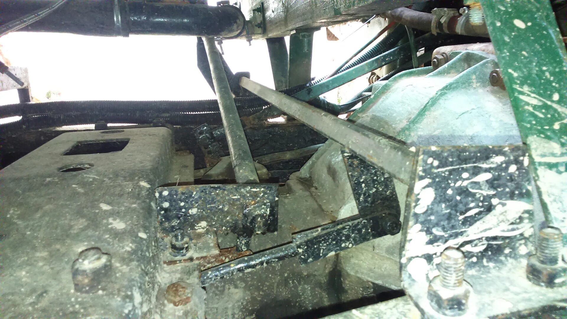 Рычаги включения раздатки уаз 469. Рычаги включения раздатки уаз 469. Рычаги раздатки уаз 3303. Управление раздаткой уаз 3303. Включить мост на буханке.