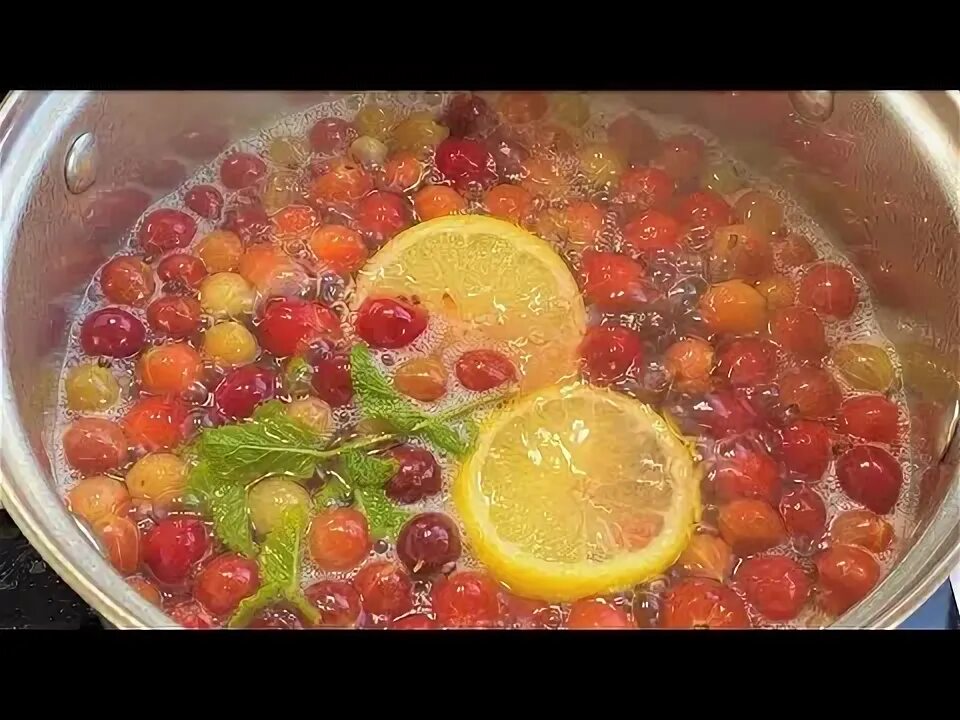 Как варить компот из крыжовника в кастрюле. Крыжовник компот. мохито из крыжовника. компот из крыжовника. компот из крыжовника с лимоном.