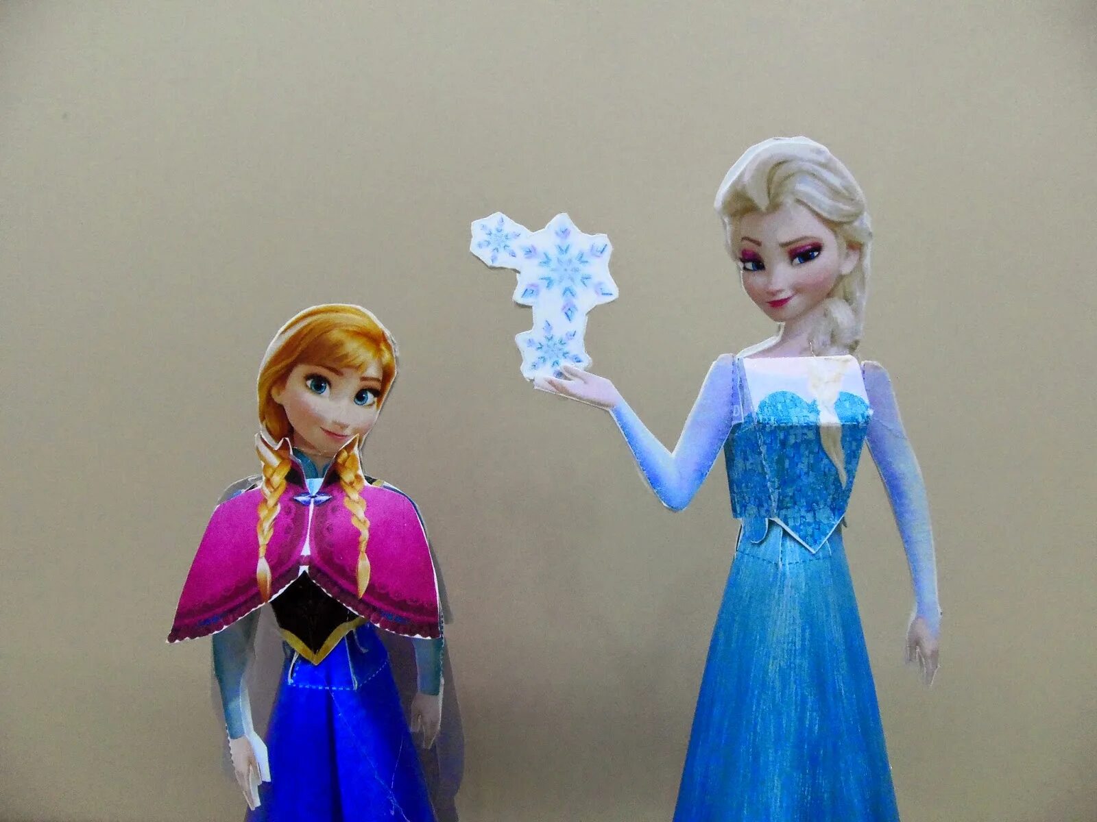 Сделай эльзу и анну. Сделай эльзу и анну. Сделай эльзу и анну. Эльза и анна 3д. Ооак эльза.