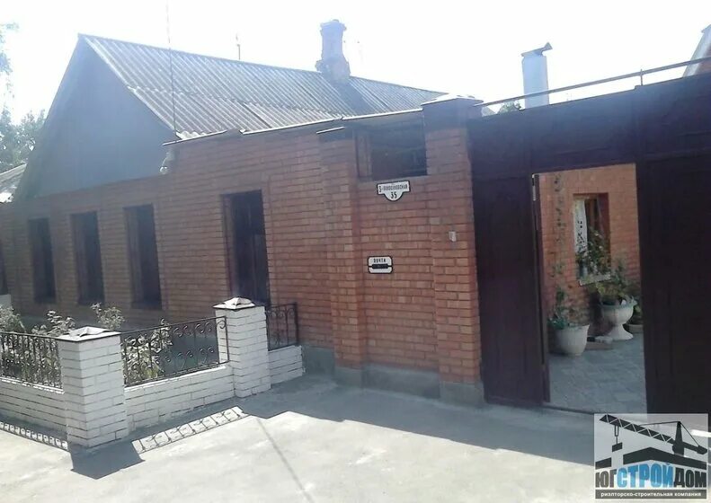 двухэтажные дома в баксане. таганрог частный сектор. частный дом в таганроге. таганрог элитный район. таганрог частный дом.