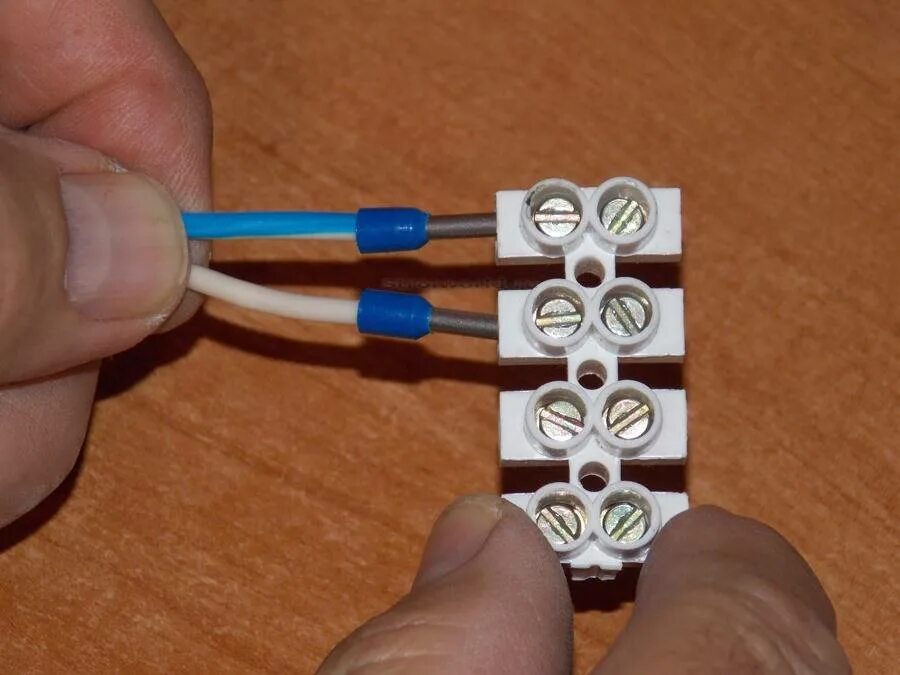 Соединение алюминиевых кабелей. Клеммники ваго для алюминия и меди. Колодка WAGO медь алюминий. Клемник ваго 6 проводов. Зажимы WAGO медь алюминий.