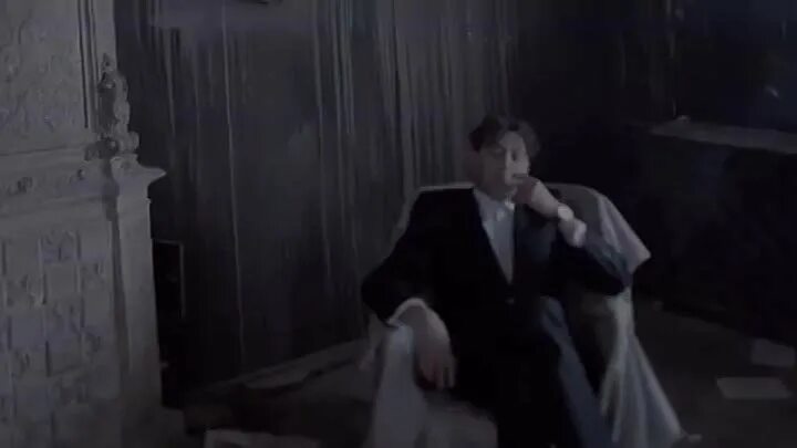 Лепс стану водопадом. Григорий лепс уходи красиво клип. Свои (я искал в этом городе женщину) любэ и лепс картинка. Григорий лепс уходи красиво. Я тебя не люблю лепс альбом.