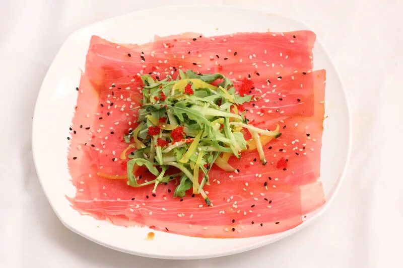 карпаччо из тунца. карпаччо из тунца рецепт с фото очень. карпаччо из тунца рецепт с фото очень. карпаччо тунец. карпаччо из тунца.