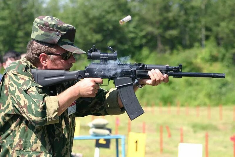 Оружие воспитывает. Сайга 12. Вепрь 12 у спецназа. Сайга Калашников. Автомат Сайга 12.