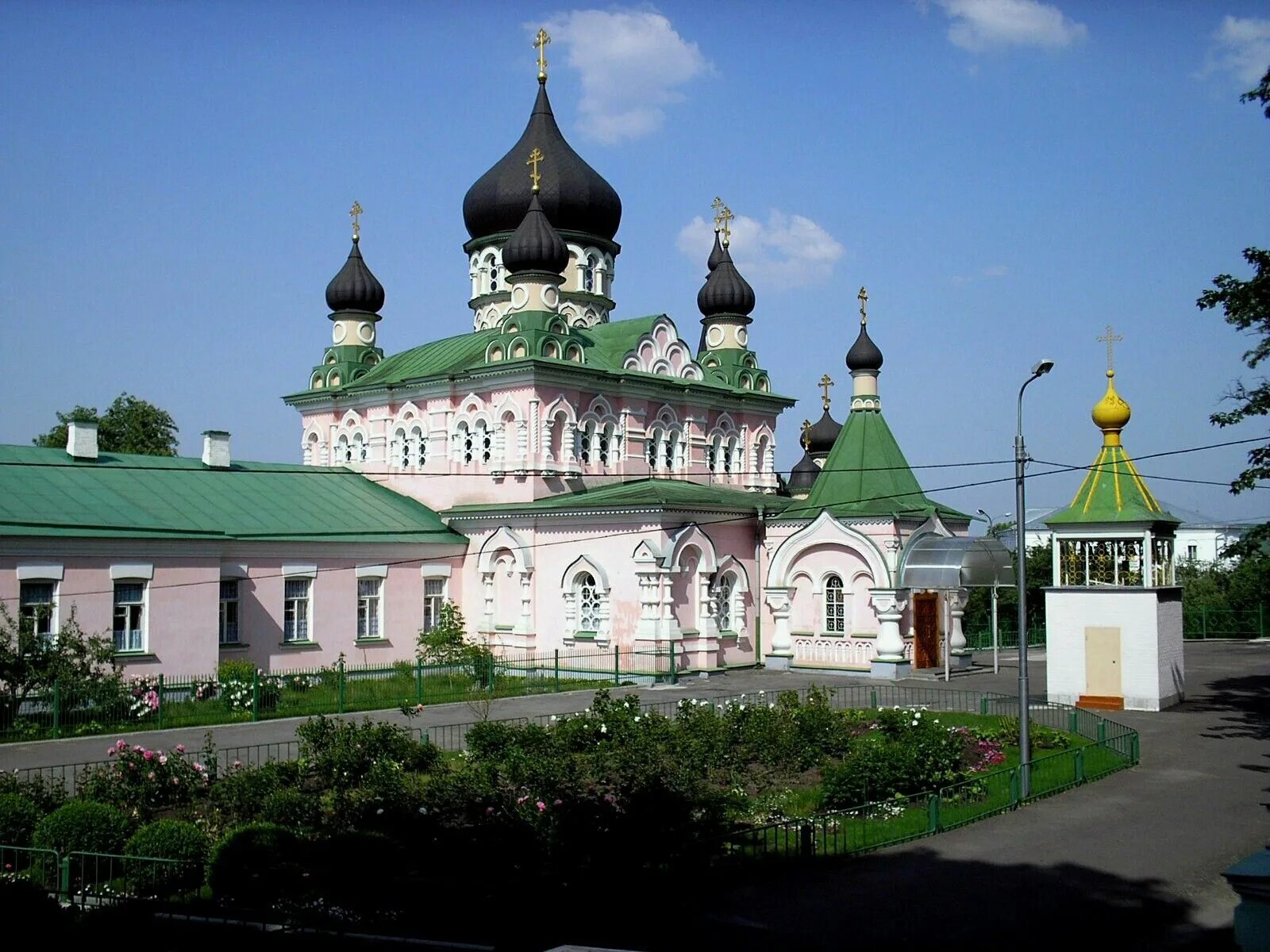 Лавра православные монастыри. Свято-Покровский женский монастырь. Покровский монастырь Киев. Святопокровский монастырь. Ионовский монастырь Киев.